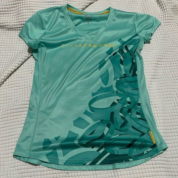 NWOT- Nike- M. Dri Fit Livestrong Top - Picture 1 of 6